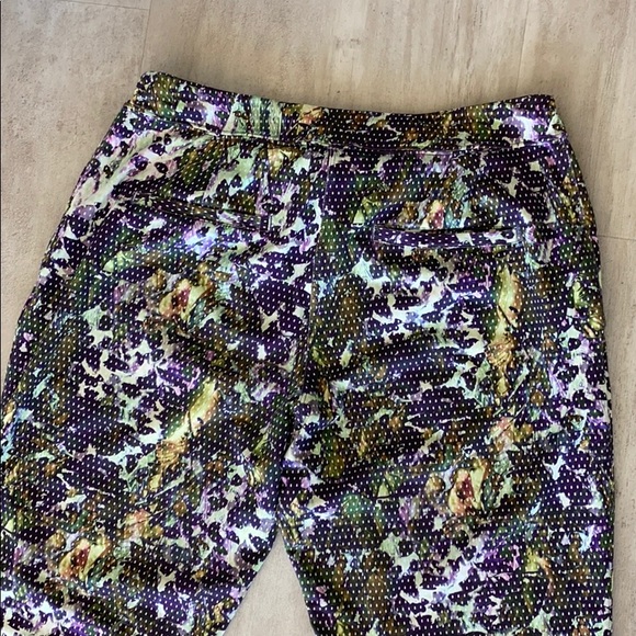 LIKE NEW Lululemon Jetset Joggers - Picture 7 of 8